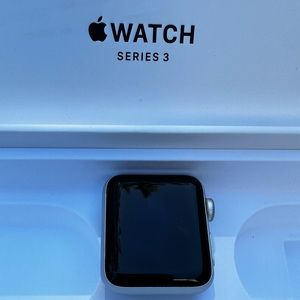 Apple Watch Series 3 / 38mm